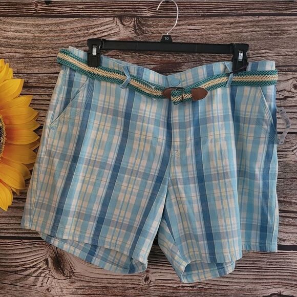 "Gloria Vanderbilt " Woman's shorts Size: 16 blue/yellow/white plaid NWT - Picture 1 of 7